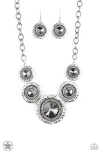 Load image into Gallery viewer, Global Glamour Necklace by Paparazzi Accessories (Blockbuster)
