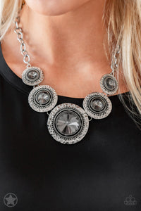 Global Glamour Necklace by Paparazzi Accessories (Blockbuster)